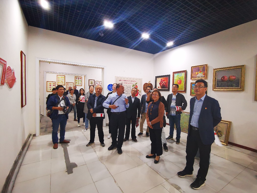 说明: E:\April\beat365中文唯一官网\2019新闻稿\甘富苹果博物馆\4e4aaca6fbd01398a0572662496b736.jpg